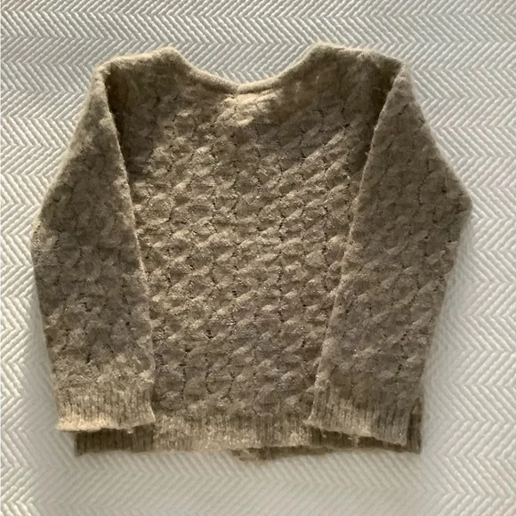 Sweater - 2T - Picture 2 of 4